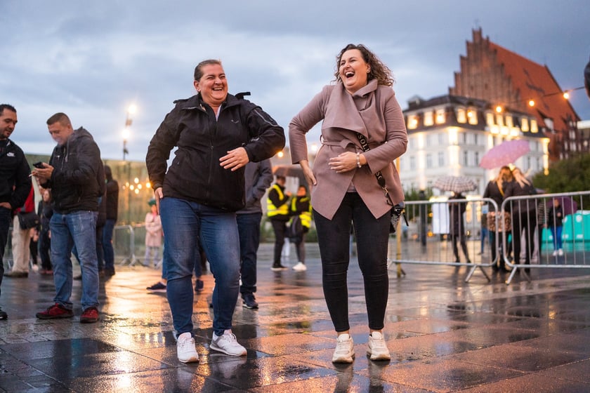 Wrocławska Potańcówka na pl. Wolności 17 września 2022 r. - na zdjęciach uczestnicy