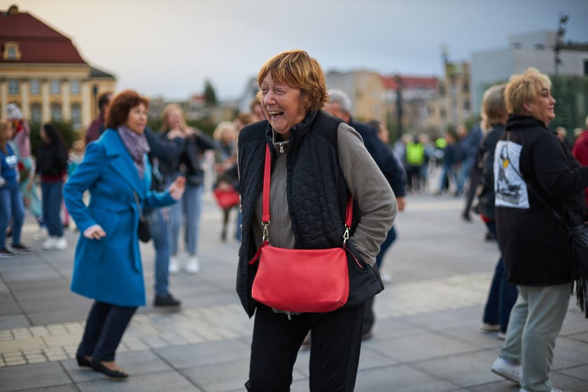 Wrocławska Potańcówka na pl. Wolności 17 września 2022 r. - na zdjęciach uczestnicy