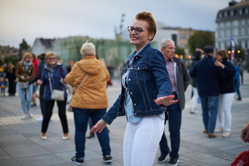 Wrocławska Potańcówka na pl. Wolności 17 września 2022 r. - na zdjęciach uczestnicy