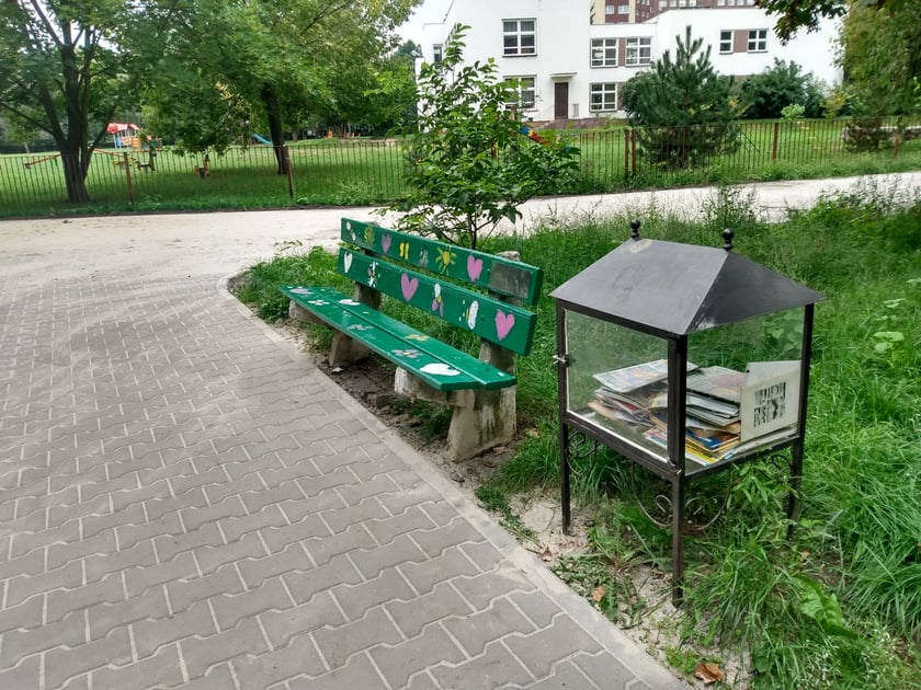 Ładnie prezentują się chodniki z nową kostką w okolicach ul. Żmigrodzkiej.