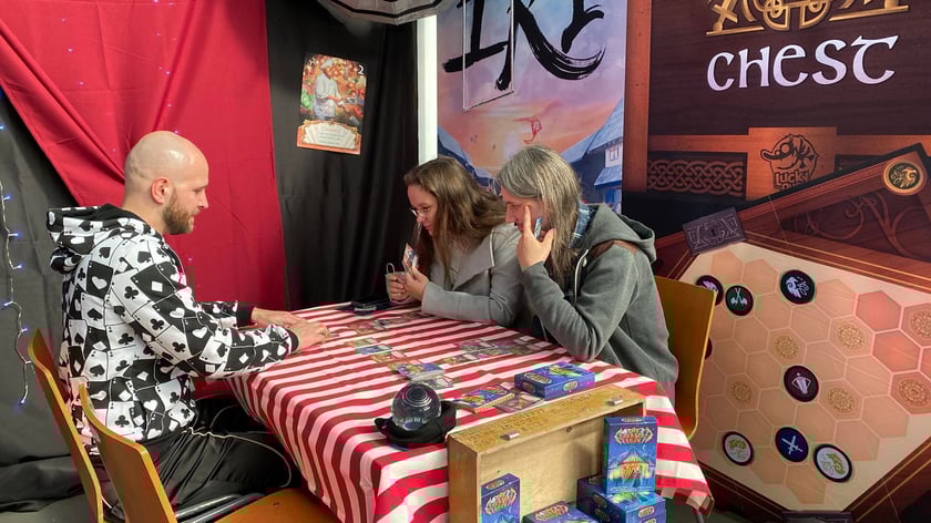 Wrocław Games Week. Wiele z gier planszowych pokazywanych w Hali Stulecia, można wypróbować na miejscu.