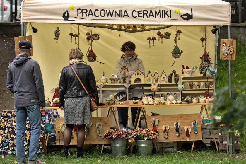 Jarmark  Jadwiżański 2022 na zamku w Leśnicy, pokazy, warsztaty, koncerty, bractwa rycerskie, bitwa o zamek