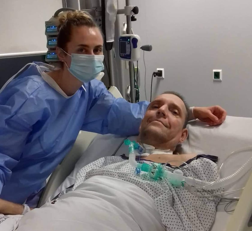 Paweł Parus z żoną Asią w szpitalu