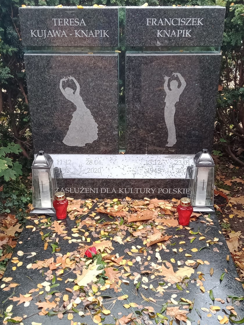 Teresa Kujawa-Knapik i Franciszek Kanpik, tancerze baletowi, spoczywają na Cmentarzu Osobowickim