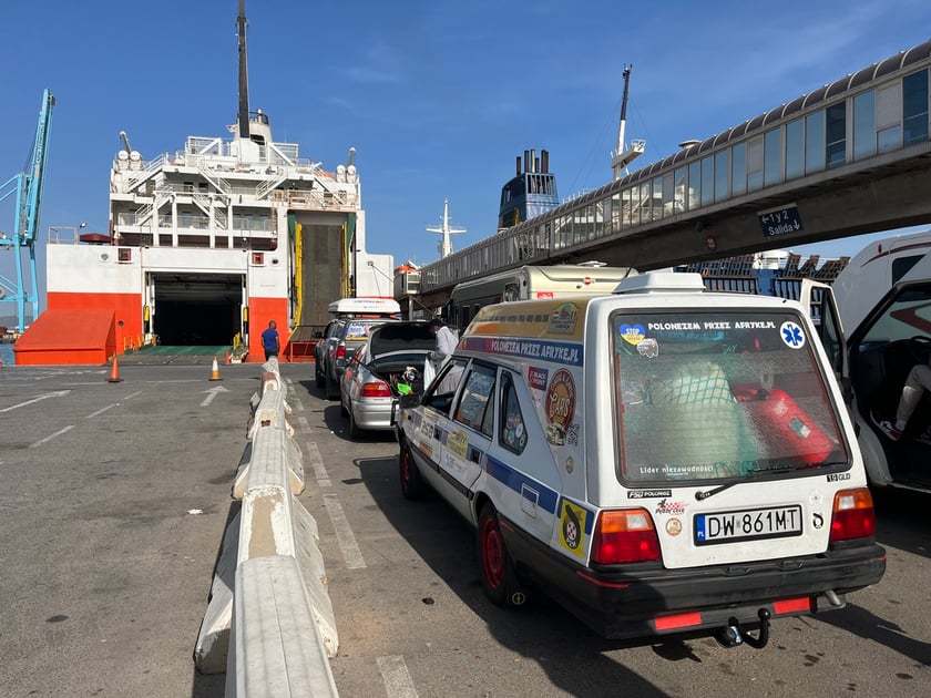 Na zdjęciu kolejny etap rajdu Budapeszt - Bamako