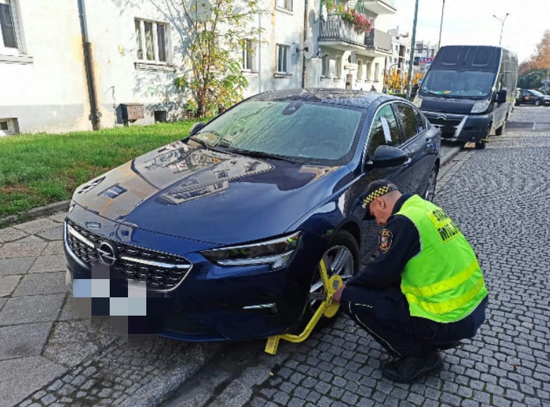 Oto zdjęcia "mistrzów parkowania" z Wrocławia