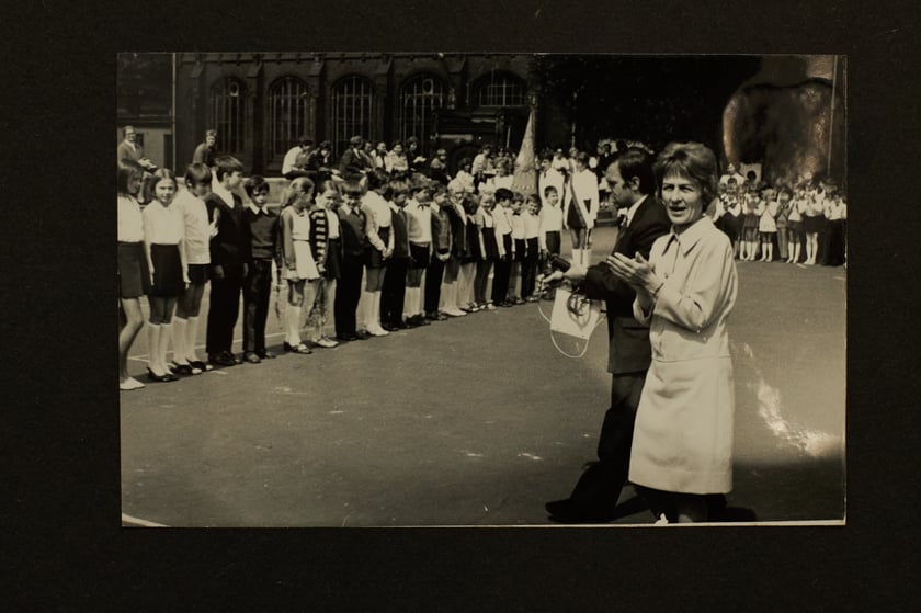 Archiwalne zdjęcia uczniów pochodzą z kronik SP nr 1 we Wrocławiu