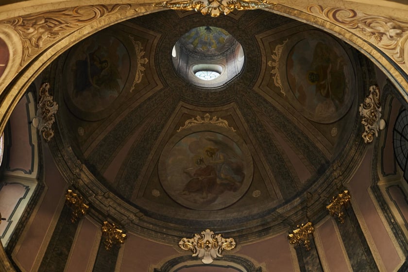 Wnętrze katedry we Wrocławiu