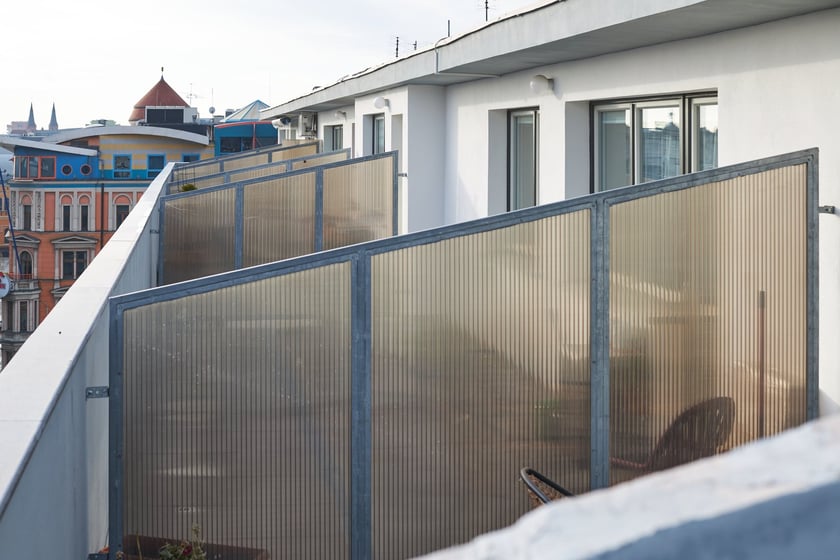 Mezonetowiec - modernistyczny galeriowiec po remoncie