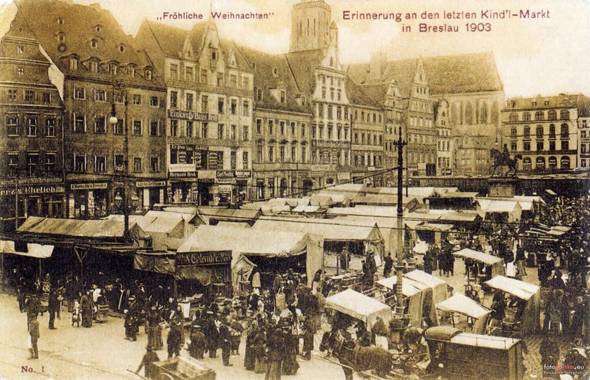 Rok 1903. Ostatni jarmark bożonarodzeniowy w przedwojennym Wrocławiu. Na zdjęciu widać jarmarczne kramy i mieszkańców Breslau