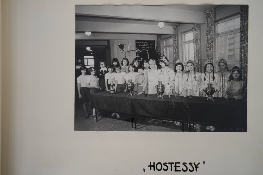 Zdjęcia z kronik szkolnych SP nr 97 we Wrocławiu