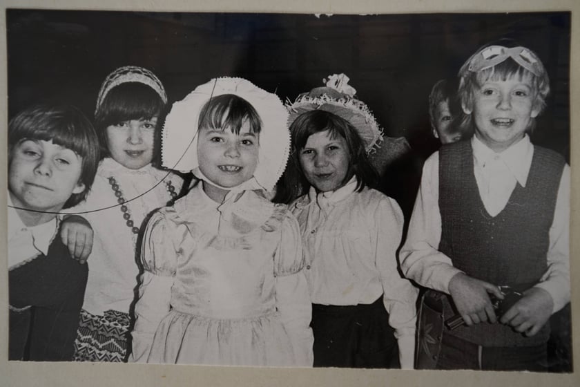 Zdjęcia z kronik szkolnych SP nr 97 we Wrocławiu