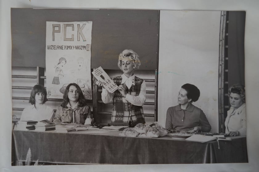 Zdjęcia z kronik szkolnych SP nr 97 we Wrocławiu