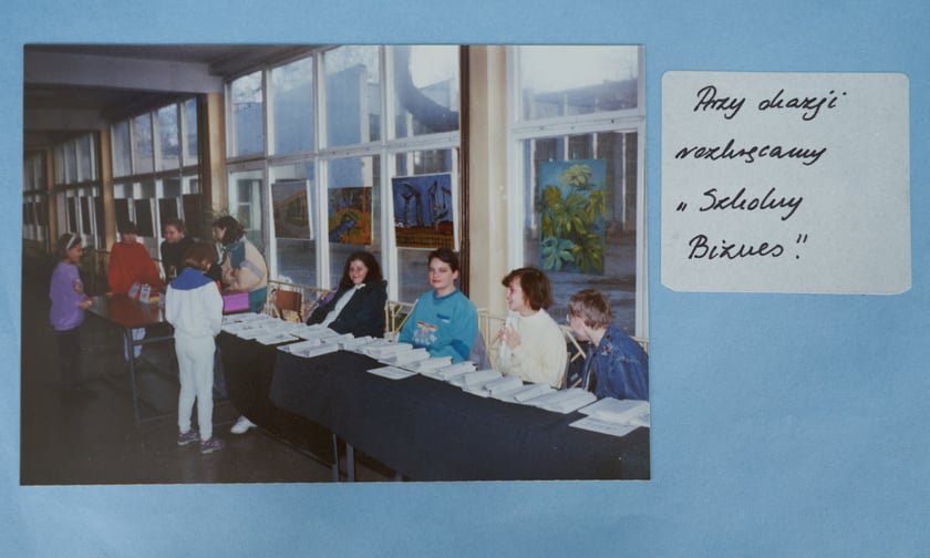 Zdjęcia z kronik szkolnych SP nr 97 we Wrocławiu