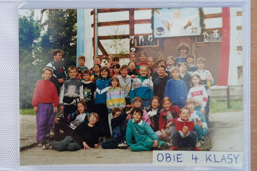 Zdjęcia z kronik szkolnych SP nr 97 we Wrocławiu