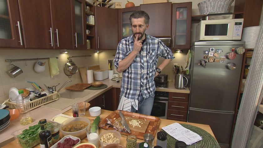 Na zdjęciu widać uczestnika programu TVN "Ugotowani"