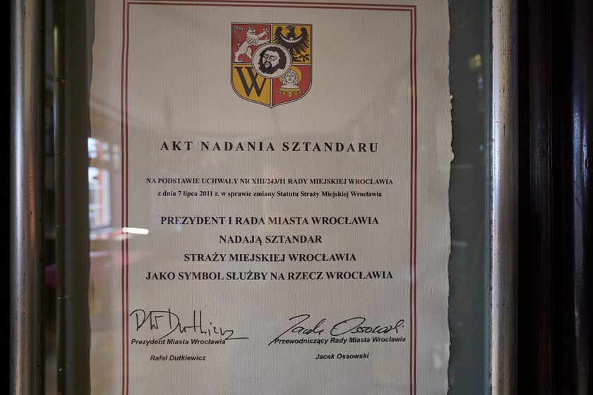 Na zdjęciach zbiory straży miejskiej