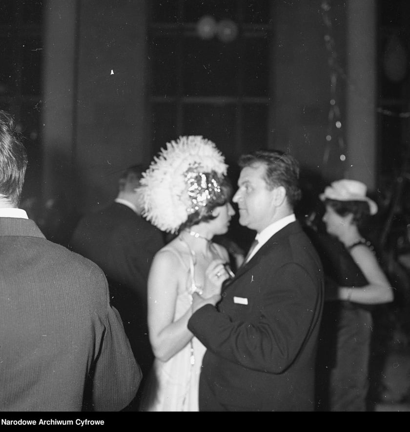 Sylwester w PRL-u, uczestnicy zabawy w Pałacu Kultury i Nauki 1966/1967 Archiwum Grażyny Rutkowskiej