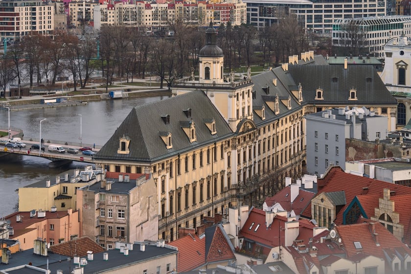 Na zdjęciu Wrocław - widok z wieży kościoła św. Elżbiety