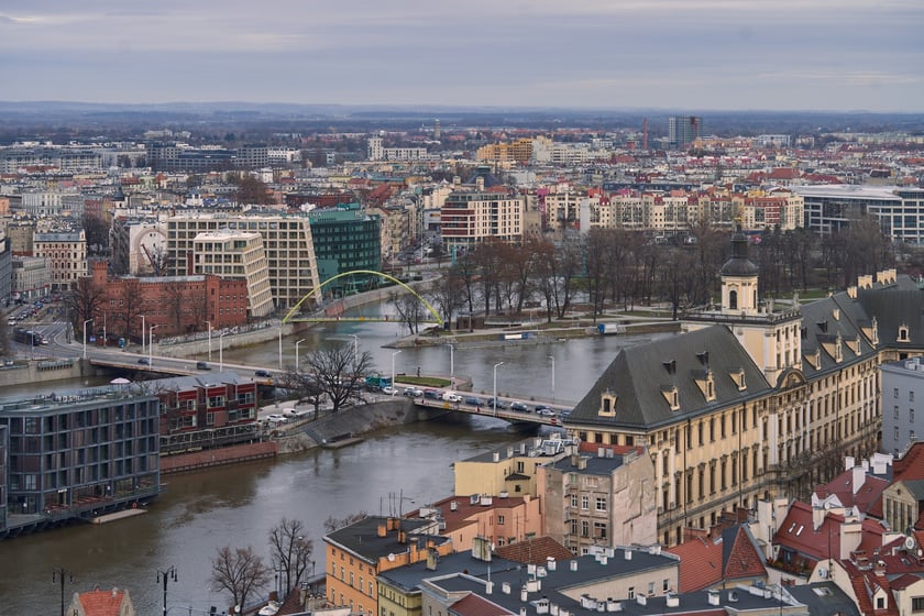 Na zdjęciu Wrocław - widok z wieży kościoła św. Elżbiety