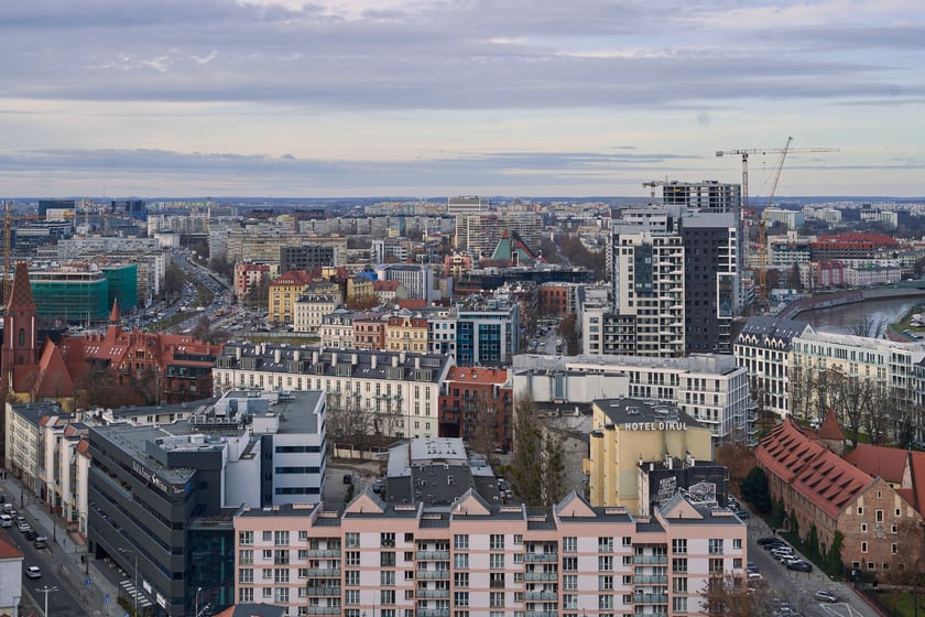 Na zdjęciu Wrocław - widok z wieży kościoła św. Elżbiety