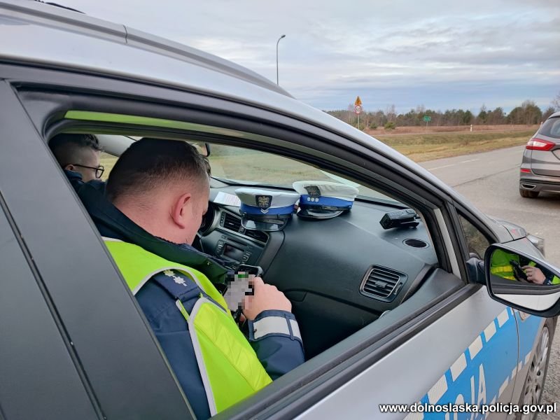 Wrocławska policja używa dronów do łapania piratów drogowych.