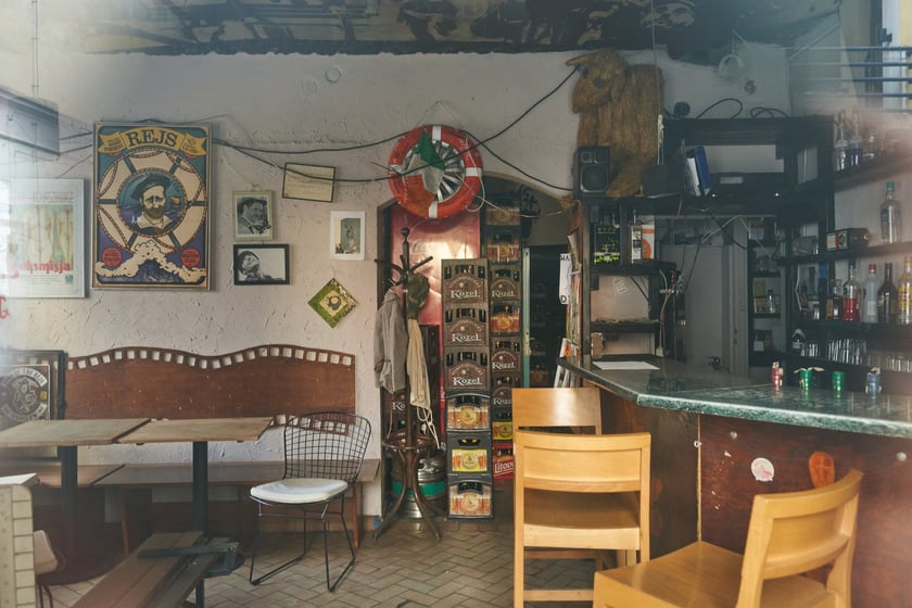 Pub Rejs przy ul. Kotlarskiej i Więziennej