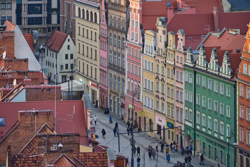 Panorama Wrocławia o zachodzie słońca z mostku Pokutnic