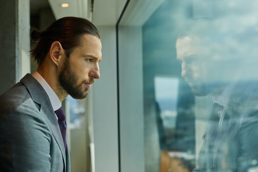 Aukcja WOŚP 2023:&nbsp;Spotkanie z Grzegorzem Krychowiakiem i usługa szycia garnituru na miarę od firmy Balamonte