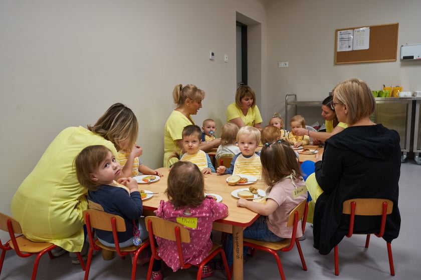 Zdjęcie z uroczystego otwarcia żłobka numer 5 po remoncie kapitalnym