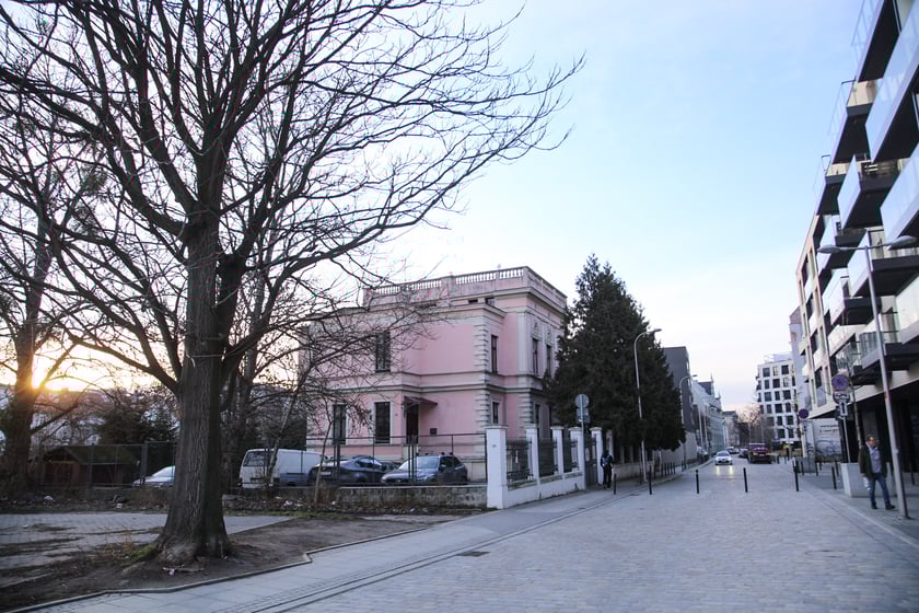 Nadodrzańskie bulwary w centrum miasta wyremontowano ostatnio w wielu miejscach