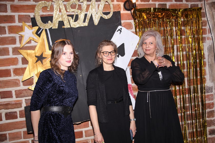 Na zdjęciu uczniowie Liceum Sztuk Plastycznych im. Stanisława Kopystyńskiego przy ul. Piotra Skargi we Wrocławiu podczas studni&oacute;wki Starym Klasztorze &ndash; 21 stycznia 2023 r.