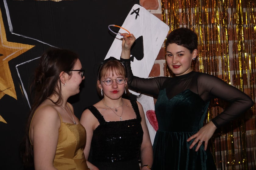 Na zdjęciu uczniowie Liceum Sztuk Plastycznych im. Stanisława Kopystyńskiego przy ul. Piotra Skargi we Wrocławiu podczas studni&oacute;wki Starym Klasztorze &ndash; 21 stycznia 2023 r.