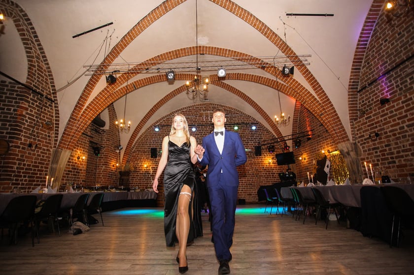 Na zdjęciu uczniowie Liceum Sztuk Plastycznych im. Stanisława Kopystyńskiego przy ul. Piotra Skargi we Wrocławiu podczas studni&oacute;wki Starym Klasztorze &ndash; 21 stycznia 2023 r.