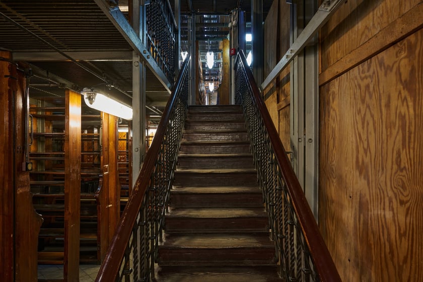 Budynek dawnej Biblioteki Uniwersyteckiej przy ul. Szajnochy we Wrocławiu