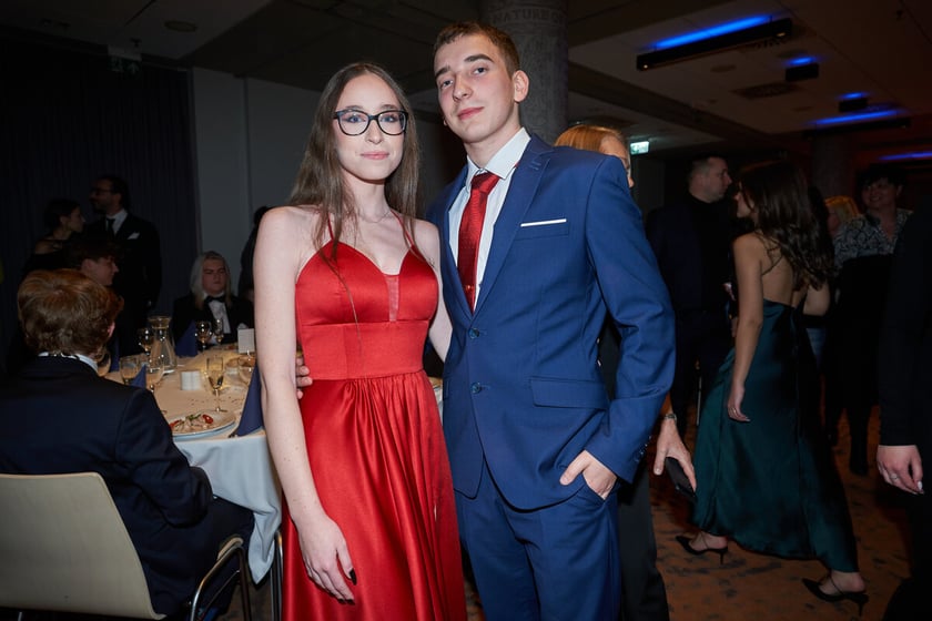 Na zdjęciu licealiści I LO na balu studniówkowym 27.01.2023