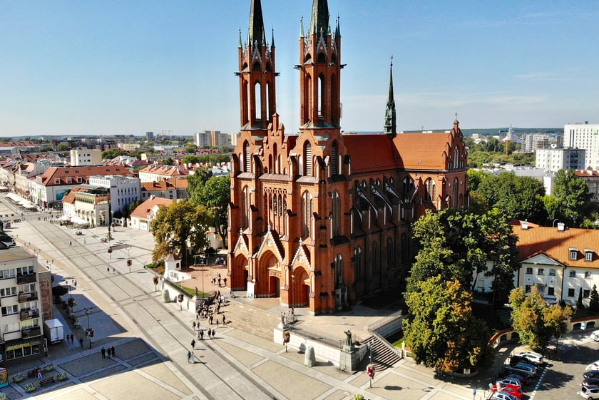 Liczba ludności w 2021 r.: 294 242
Liczba ludności w 2011 r.: 293 998
R&oacute;żnica: + 244