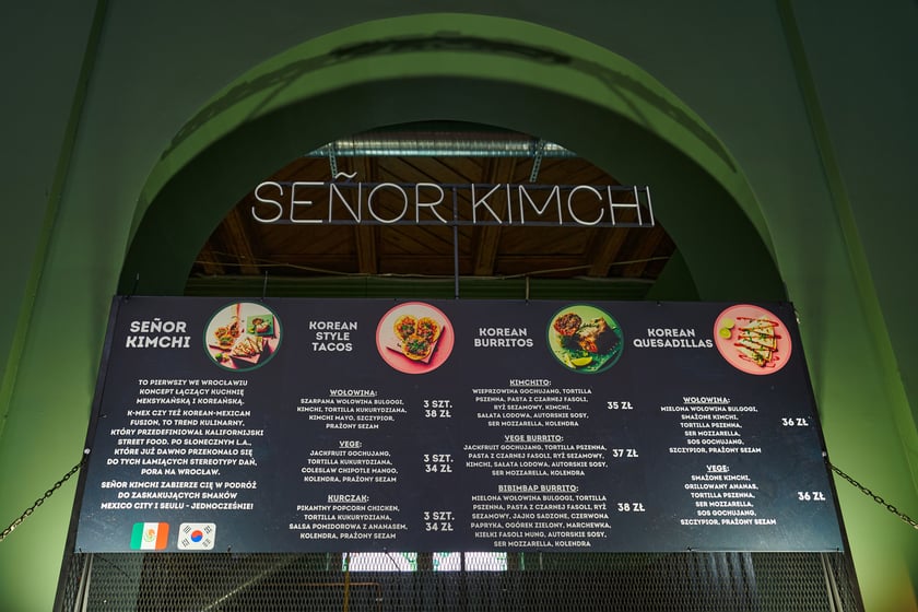 SENOR KIMCHI - koncept łączy kuchnię koreańską i meksykańską.
Menu dostępne jest na stronie Hali.