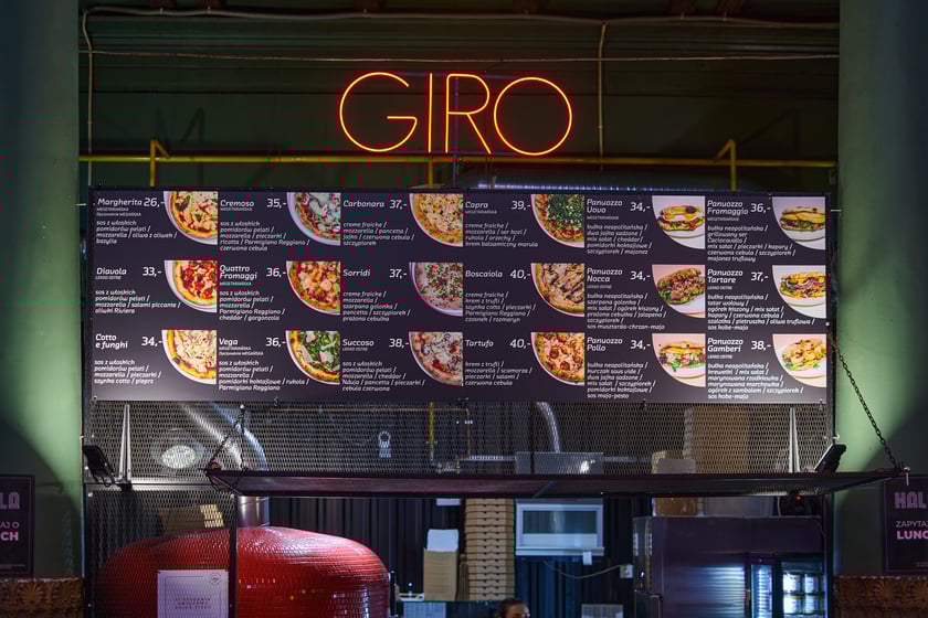 GIRO - czyli koncept dla miłośnik&oacute;w kuchni włoskiej. W menu pizza neapolitańska i panuozzo w kilku smakach do wyboru.
Menu dostępne jest na stronie Hali.
&nbsp;