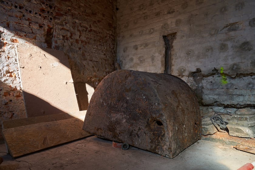 Architektura Wzgórza Partyzantów podczas jego rewitalizacji - luty 2023