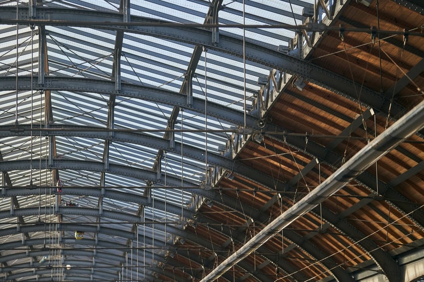 Dworzec Wrocław Gł&oacute;wny wciąż zadziwia pięknem architektury i detalami, a także pięknymi wnętrzami