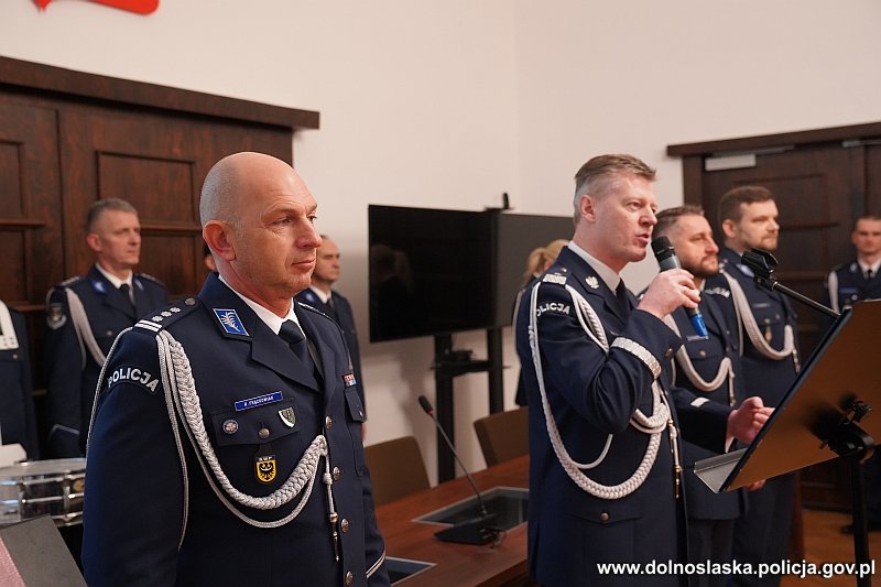 Ślubowanie nowych policjantów we Wrocławiu