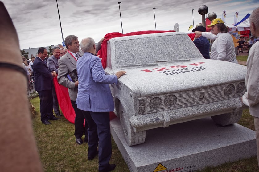 2013 rok - 40 rocznica pobicia trzech rekord&oacute;w prędkości przez Polskiego Fiata 125p