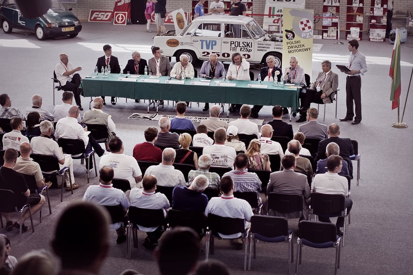 2013 rok - 40 rocznica pobicia trzech rekord&oacute;w prędkości przez Polskiego Fiata 125p