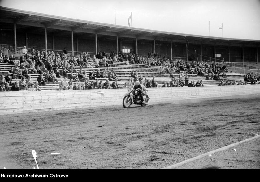 Zawody motocyklowe na Stadionie Olimpijskim, lata 1948-1953.