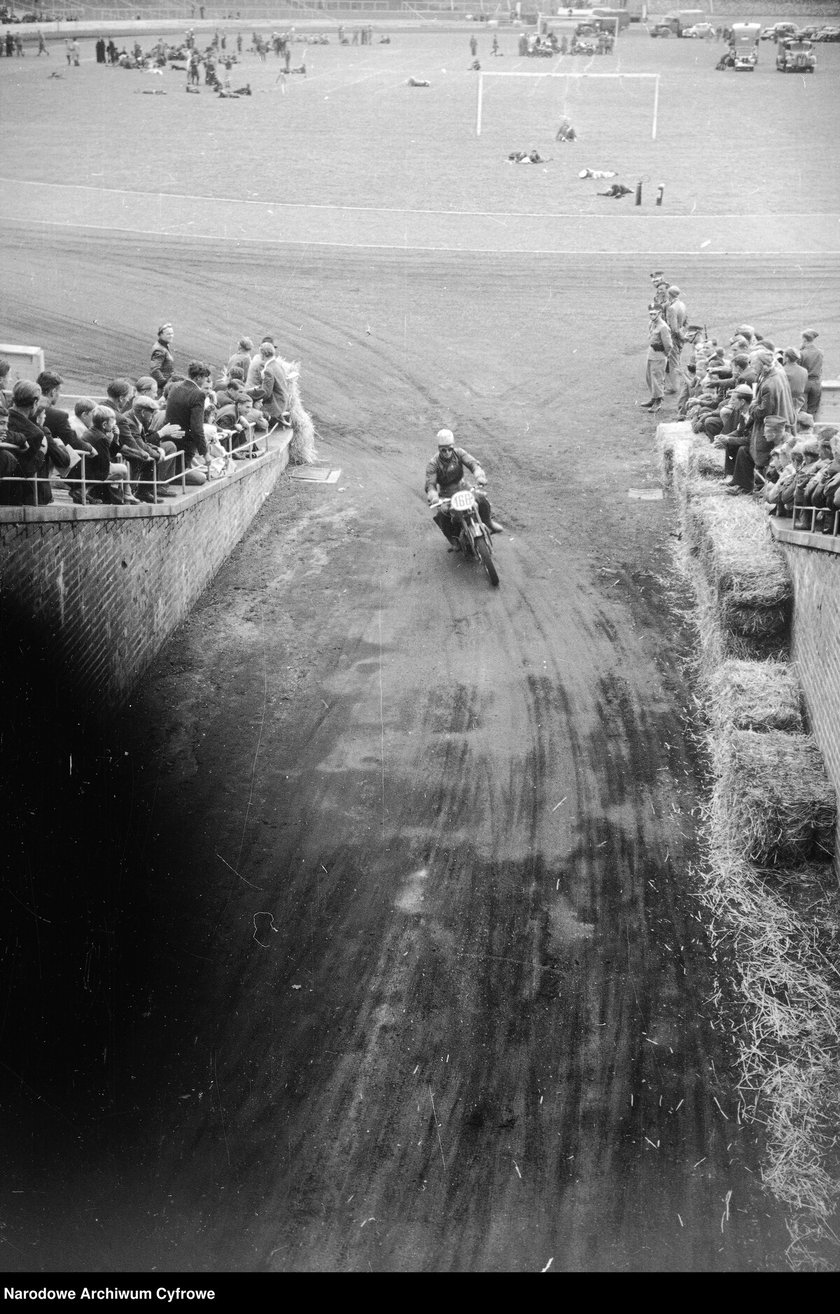 Zawody motocyklowe na Stadionie Olimpijskim, lata 1948-1953.