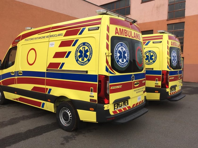 Nowe ambulanse pogotowia we Wrocławiu