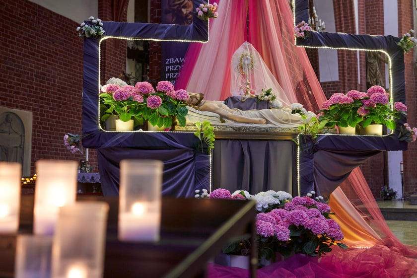 Gr&oacute;b Pański w polskokatolickiej katedrze św. Marii Magdaleny