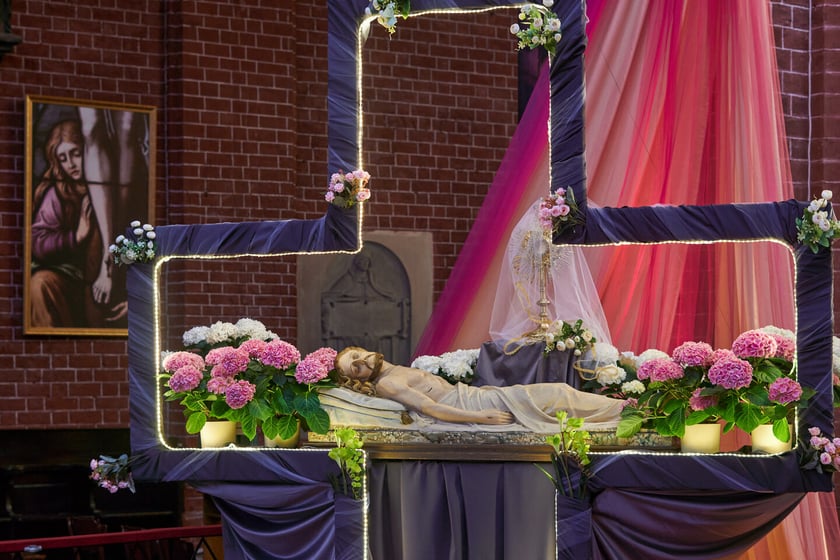 Gr&oacute;b Pański w polskokatolickiej katedrze św. Marii Magdaleny