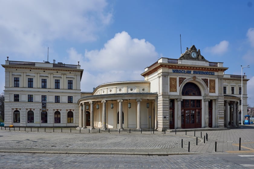 Dworzec Świebodzki i jego architektura